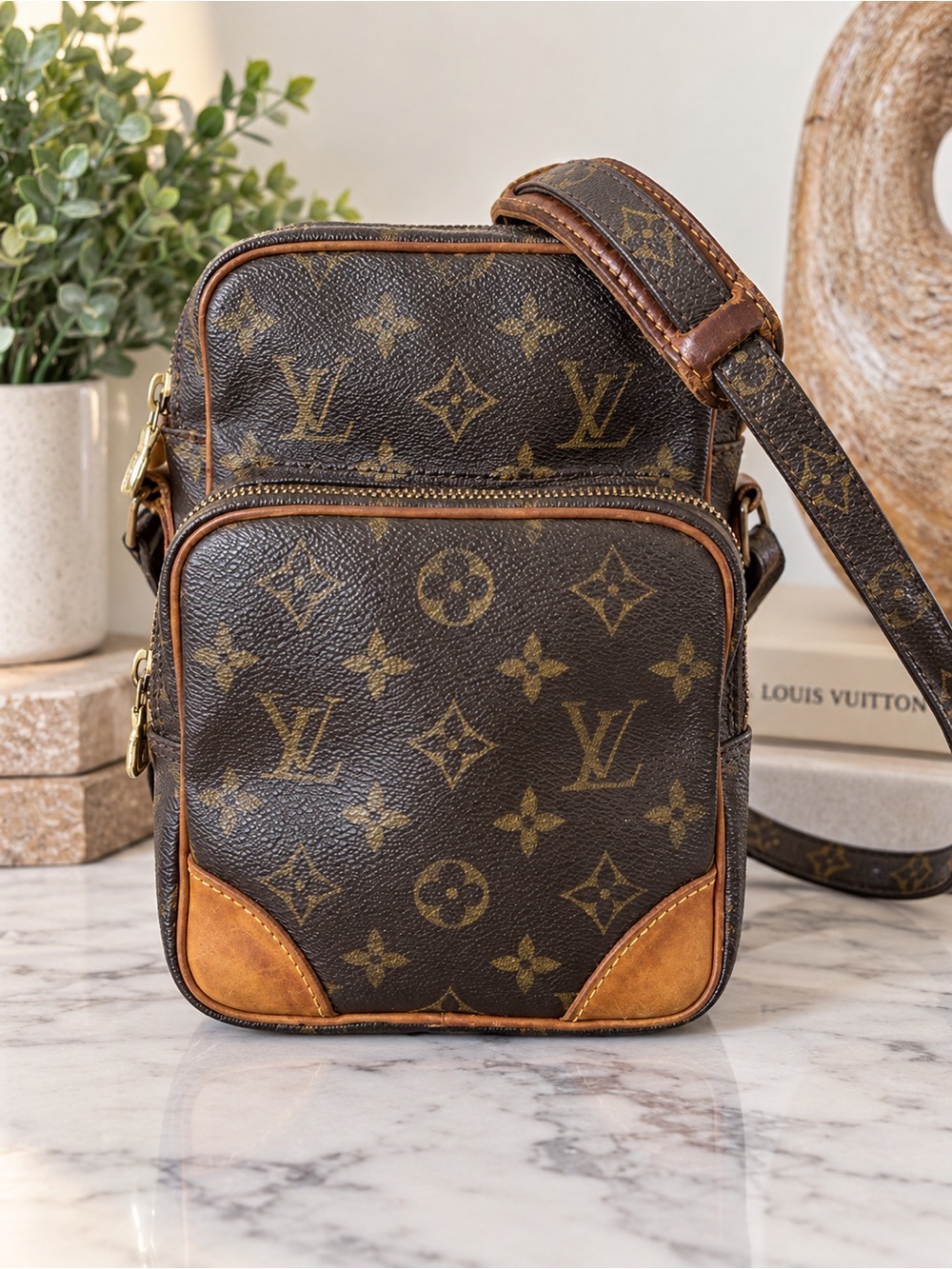 LOUIS VUITTON AMAZONE VINTAGE MONOGRAM CROSSBODY BAG